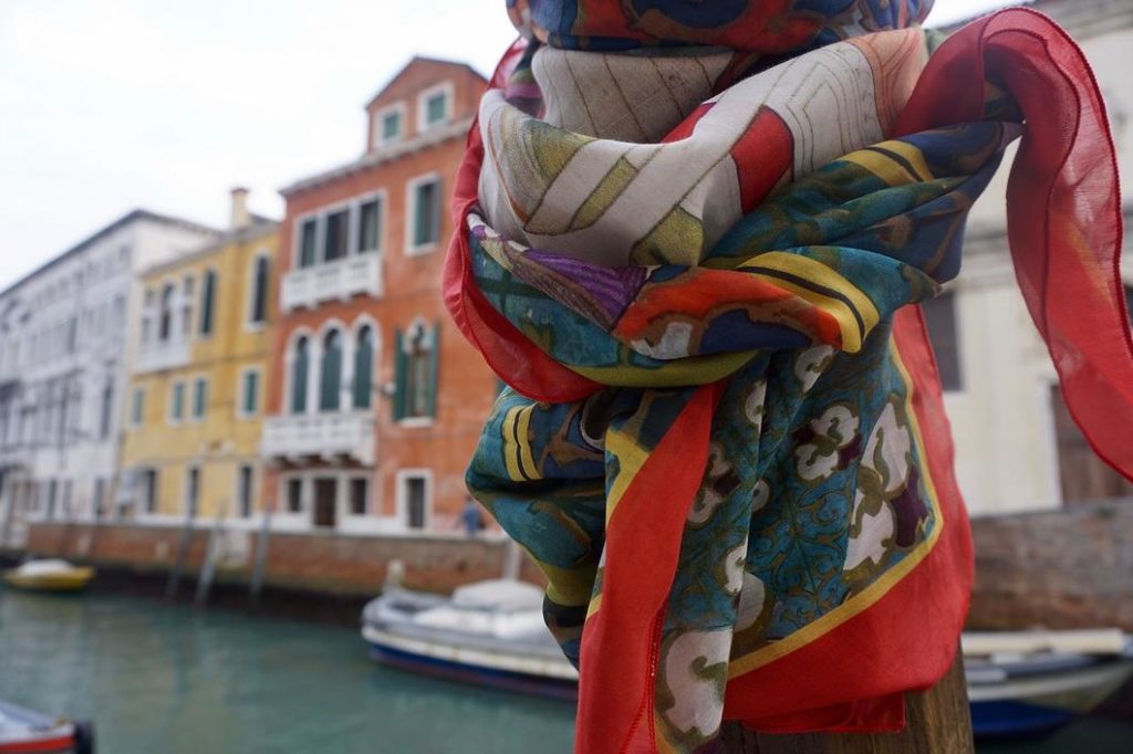 TERESA BUNTING SCARVES | Matrioska Labstore Rimini | Manufatturieri